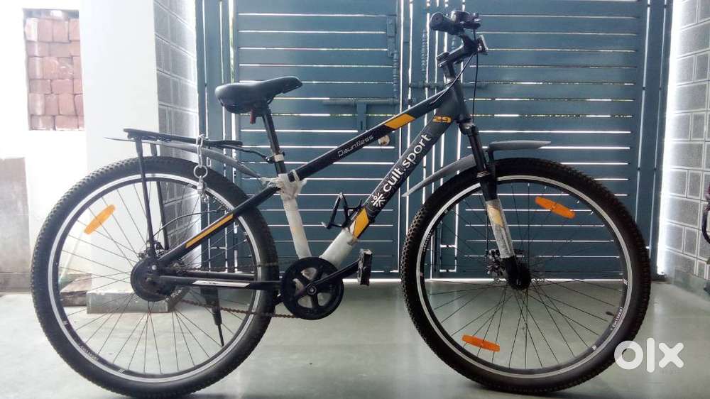 Cult Sport Grey Yellow Disc Brake Bicycle Free Lock Chain