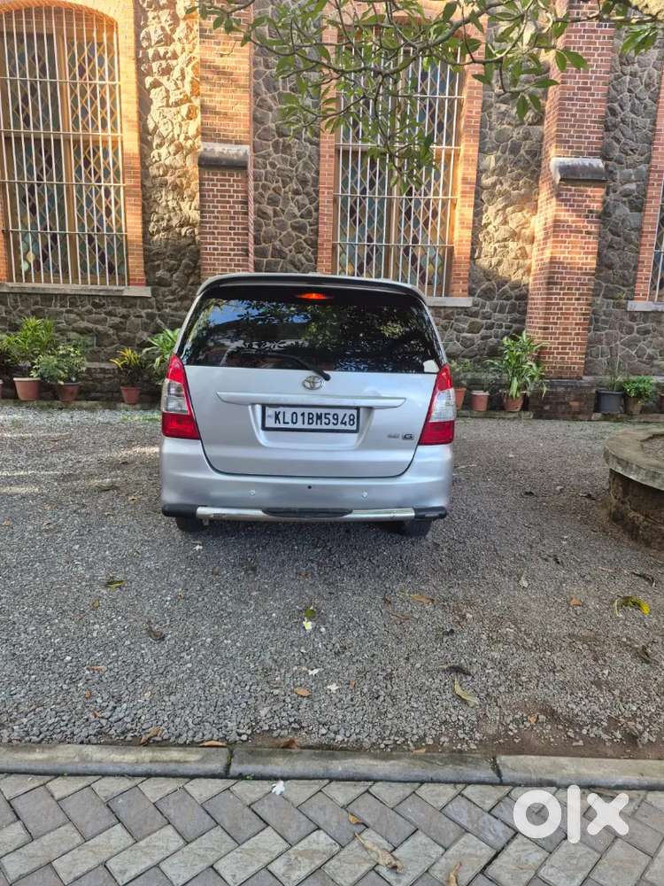 Toyota Innova Diesel 2013 Variant