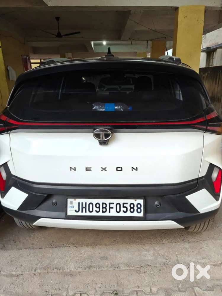 @t Bokaro Nexon Creative Plus Dt 2024 Diesel , Sunroof, Top Model