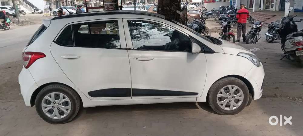 Hyundai Grand I10 Sportz 2015