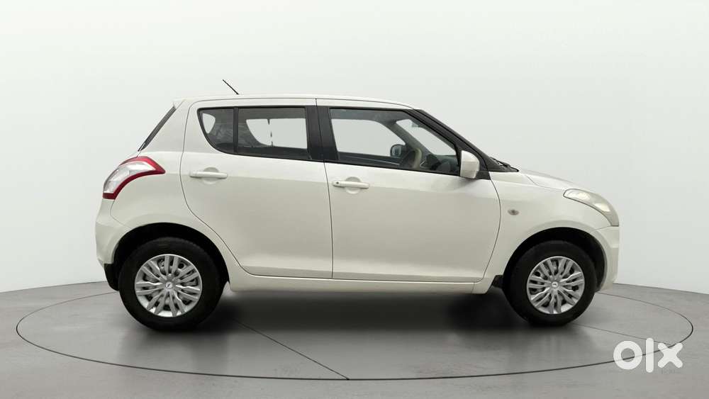 Maruti Suzuki Swift 1.2 Lxi (o), 2017, Petrol