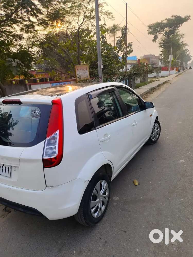 Ford Figo 2013 Diesel Manual 100000 Km Driven