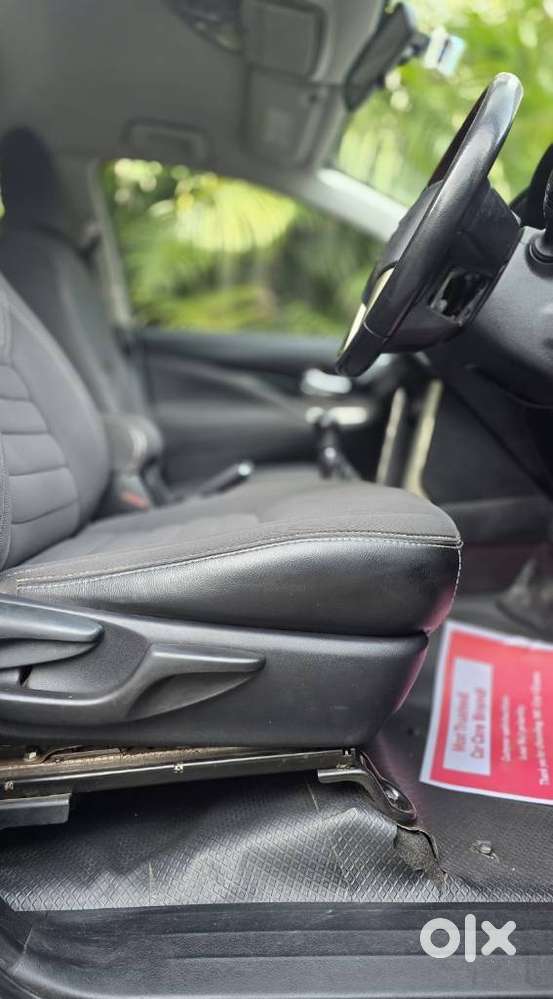 Toyota Innova Crysta 2.4 V, 2016, Diesel