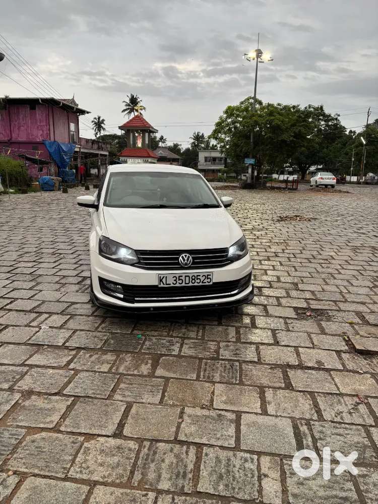 Volkswagen Vento Petrol Highline 2012