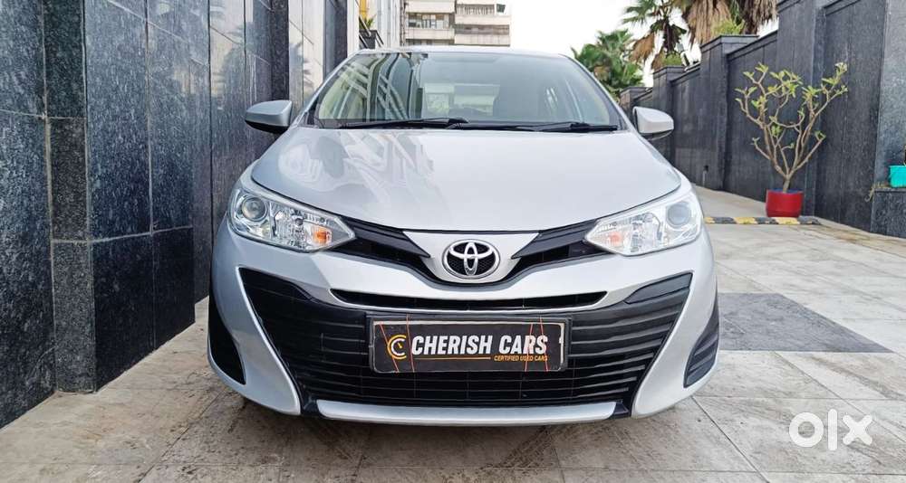 Toyota Yaris J Cvt, 2019, Petrol
