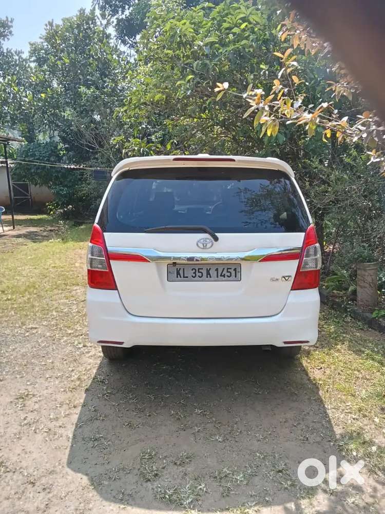 Toyota Innova 2010