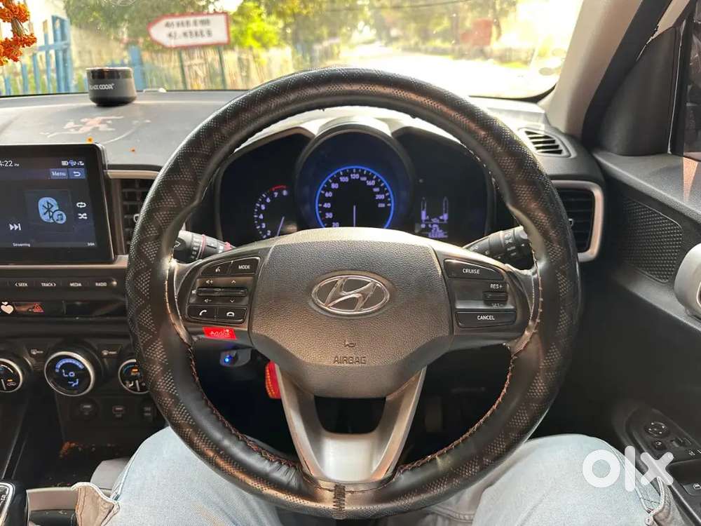Hyundai Venue 2020 Petrol 67000 Km Driven