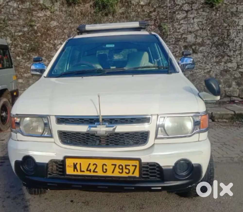 Chevrolet Tavera Neo 2013