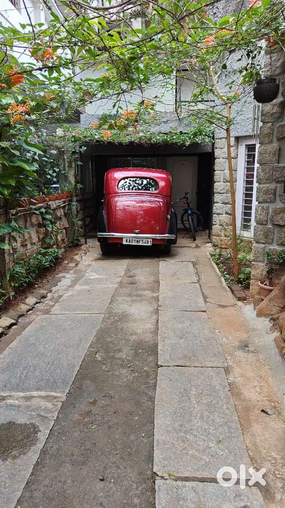 Vintage Morris 8