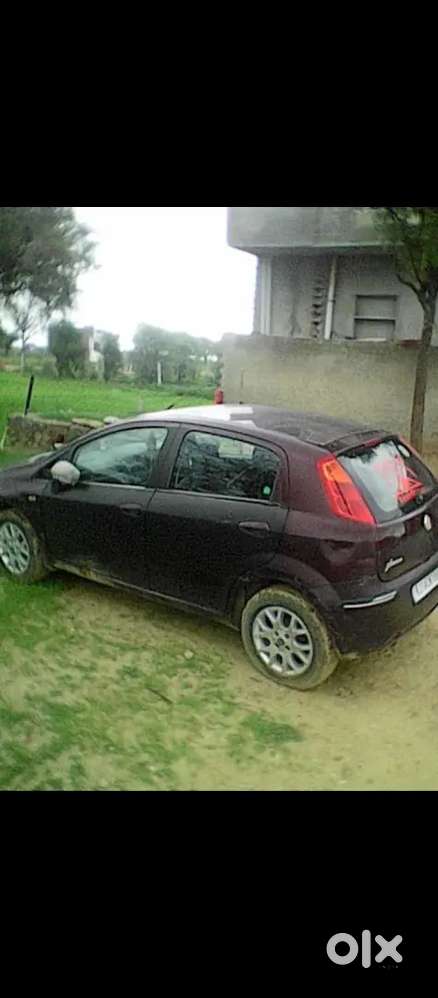 Fiat Punto 2011 Diesel 80000 Km Driven
