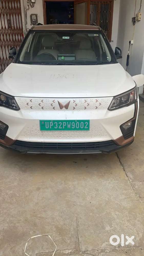 Mahindra Xuv400 Ev 2024 Electric Well Maintained