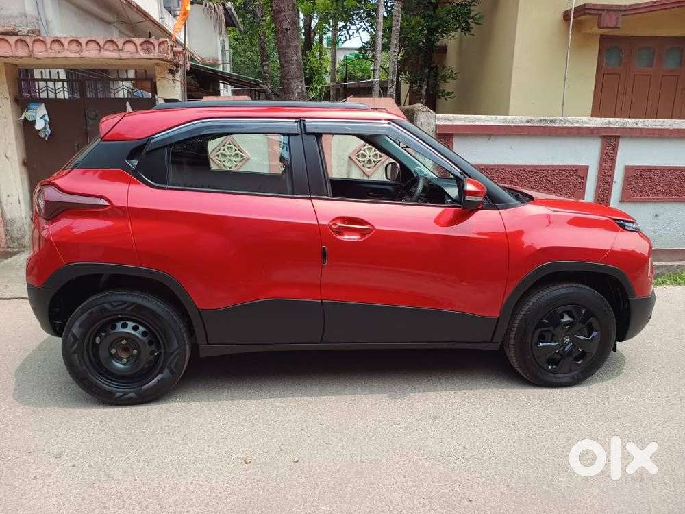 Tata Punch Accomplished Mt Sunroof, 2025, Petrol