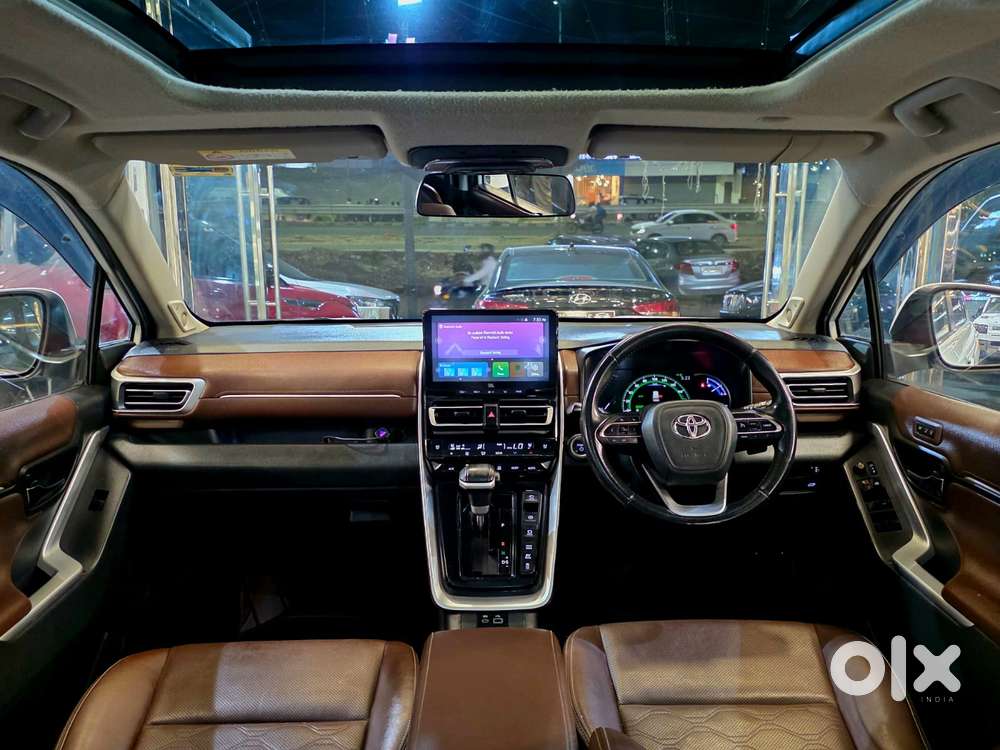 Toyota Innova Hycross 2.0 Zx Hybrid 7 Str, 2023, Cng & Hybrids