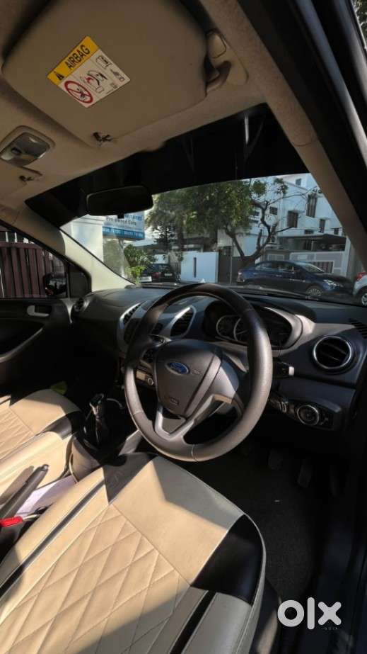 Ford Figo Petrol Titanium, 2015, Petrol