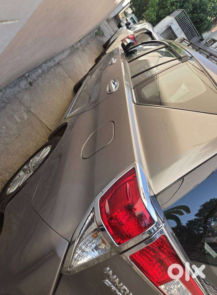 Toyota Innova Crysta Zx 2.4 Diesel 7 Seater, 2017, Diesel