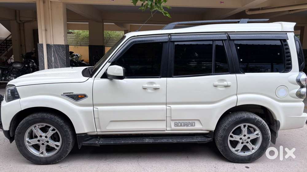 Mahindra Scorpio S10 8 Seater, 2017, Diesel