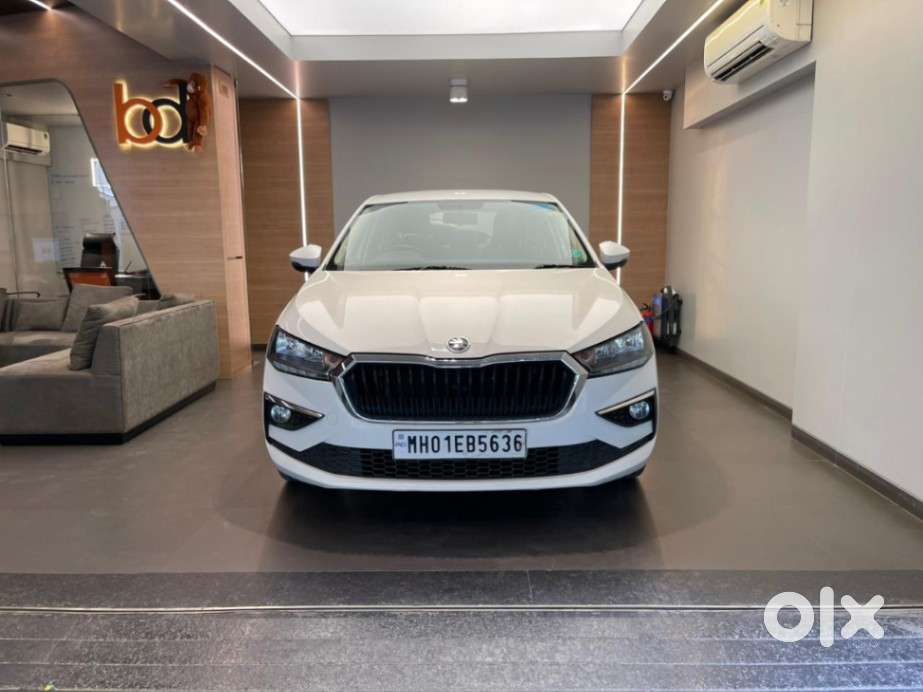 Skoda Slavia Ambition 1.0l Tsi At, 2022, Petrol