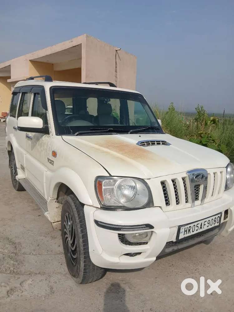 Mahindra Scorpio Classic 2012 Diesel 200000 Km Driven
