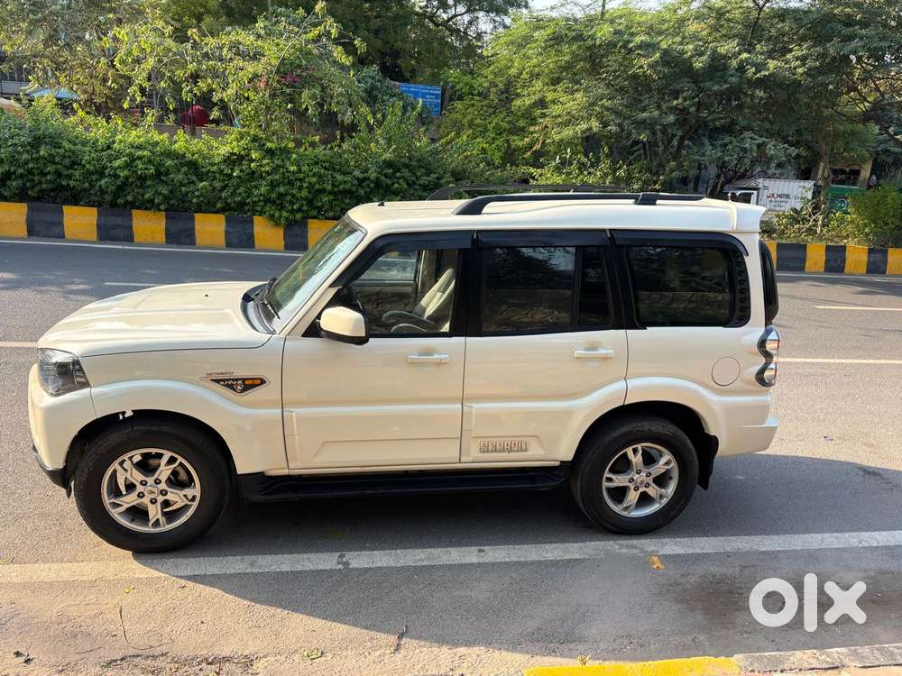 Mahindra Scorpio S10, 2016, Diesel