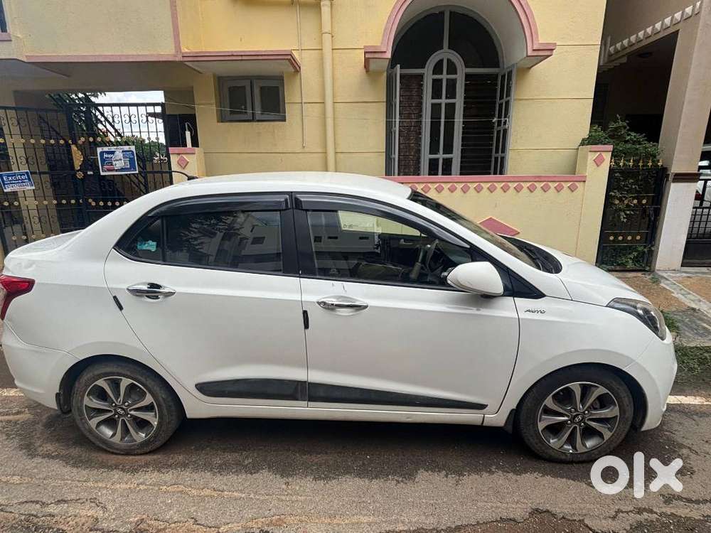 Hyundai Xcent SX(O) Top Variant - Automatic - 2015