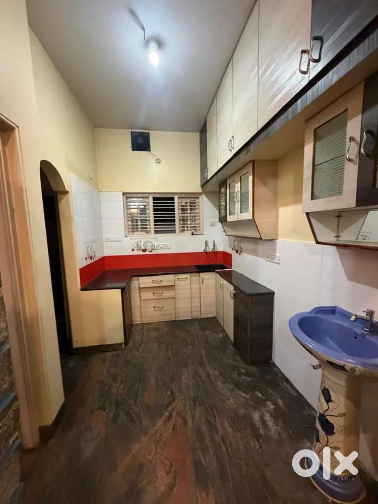 Hebbal 2nd stage house for rent in ground floor