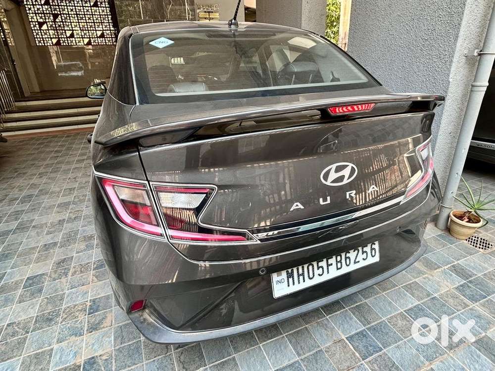 Hyundai Aura 2023 Cng & Hybrids Well Maintained