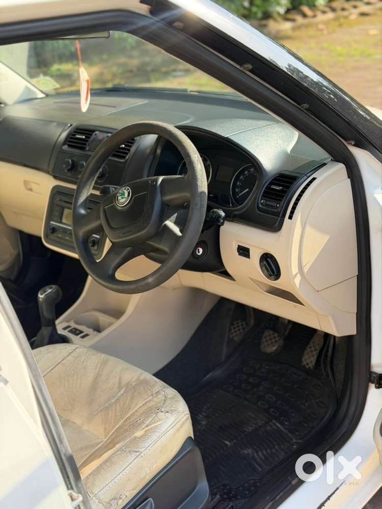 Skoda Fabia Petrol 2011