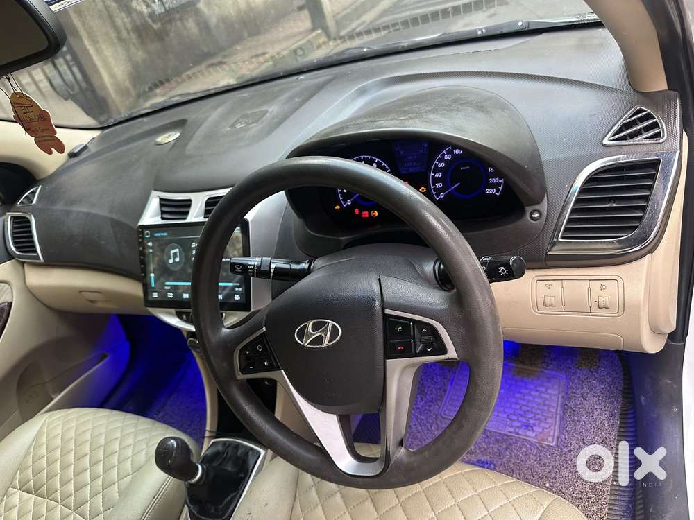 Hyundai Verna Vtvt 1.6 Sx, 2012, Petrol