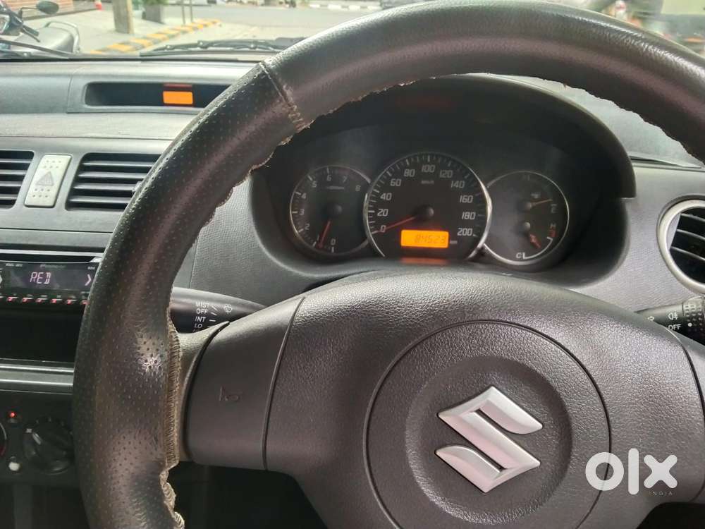 Maruti Suzuki Swift Vxi + Manual, 2011, Petrol