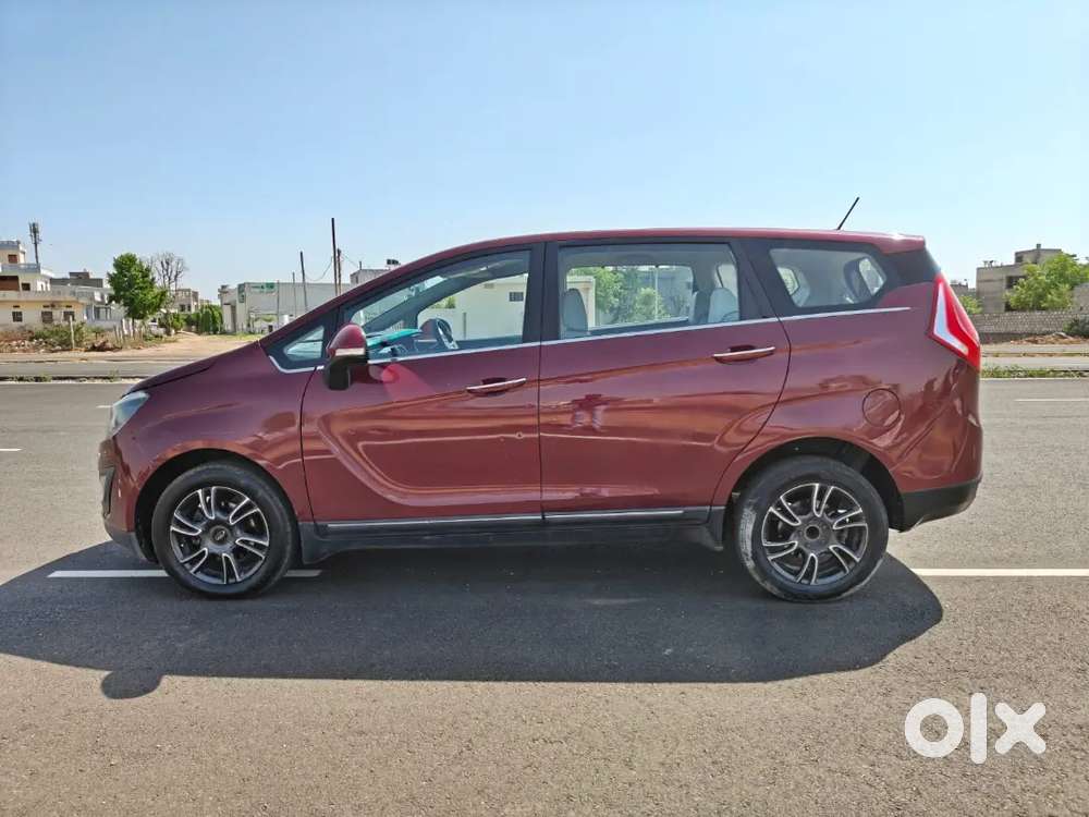 Mahindra 7 Seater Suv