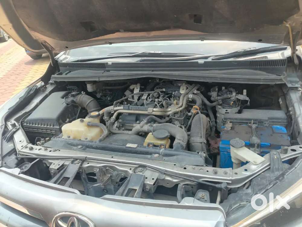 Toyota Innova Crysta 2016 Petrol 240200 Km Driven