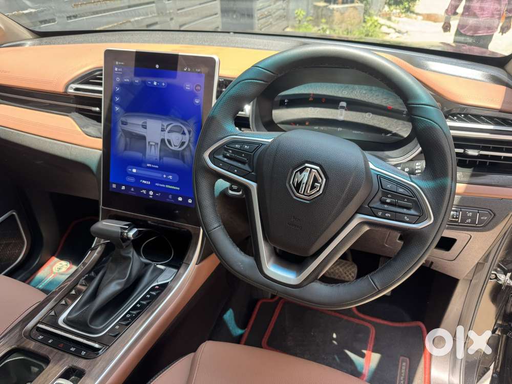 Mg Hector Plus Savvy Pro 1.5 Turbo Petrol Cvt 6 Str Dual Tone, 2025,..