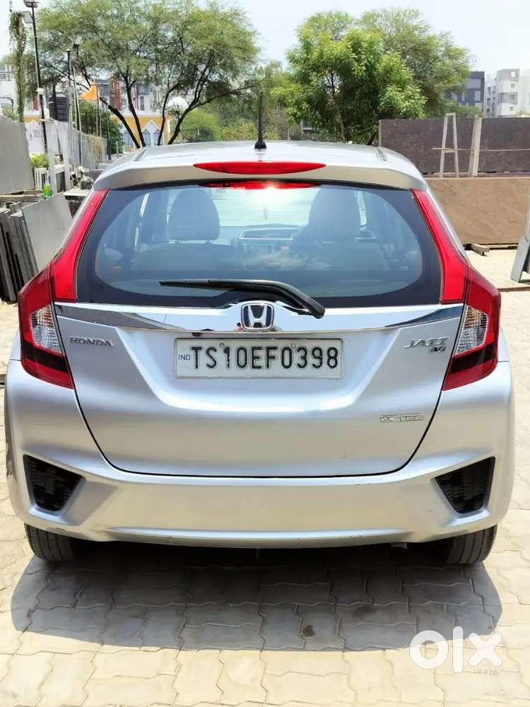 2015 Honda Jazz At Manual Petrol 75600 Km