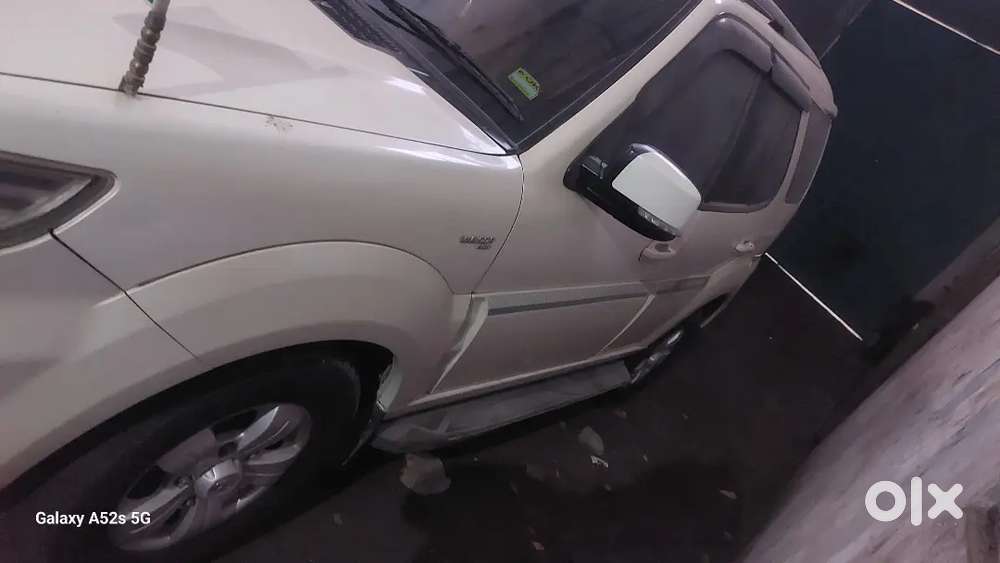 Tata Safari Storme 2018 Variant