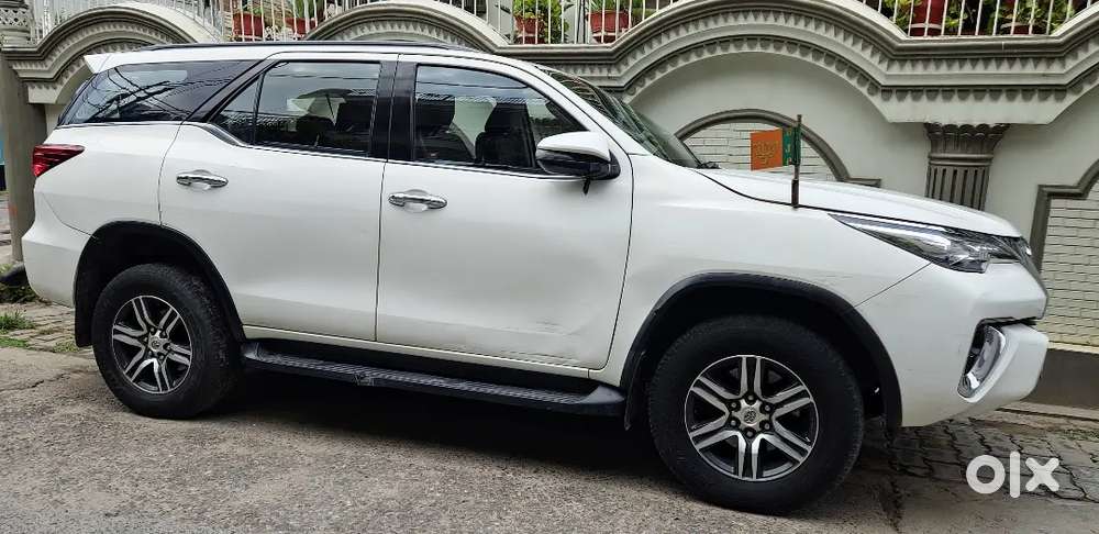 Showroom Condition Fortuner 4×2 Manual Dieswl