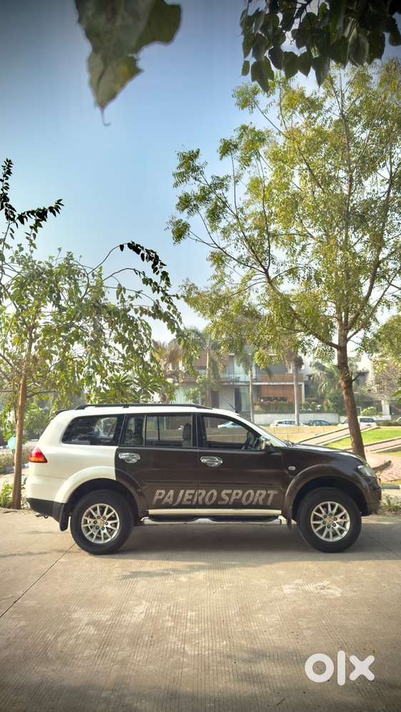 Mitsubishi Pajero Sport 4x4 Manual 2014 Diesel  Vip 0021  Excellent