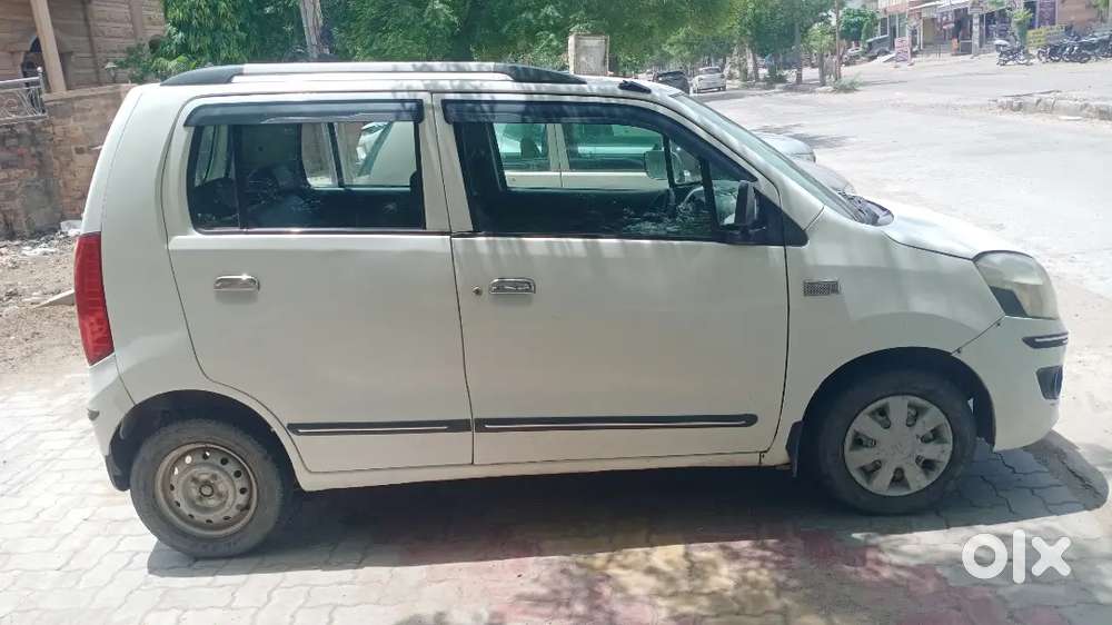 2016 Wagonr Cng 2011 Swift Dzire Vdi 2010 Santro Xing Cng