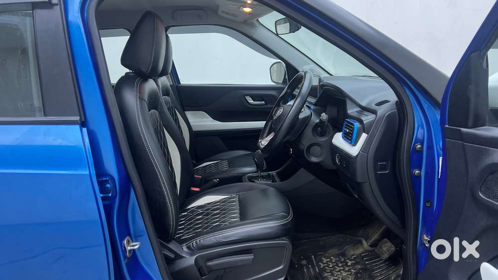 Tata Punch 1.2 Revotron Creative Amt Dual Tone, 2022, Petrol