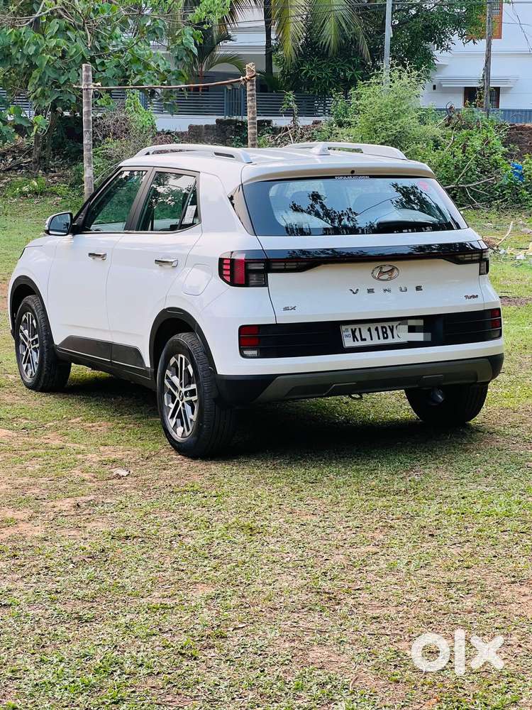 Hyundai Venue 1.0 Sx (o) Turbo Dct, 2023, Petrol