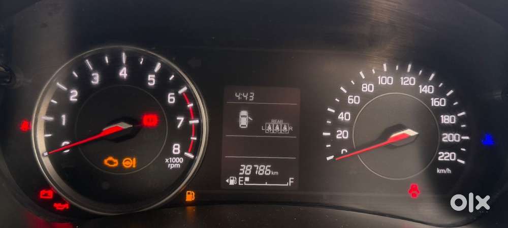 Maruti Suzuki Swift Vxi Abs Bsiv, 2025, Petrol