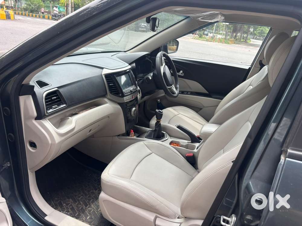 Mahindra Tuv 300 2025 Green