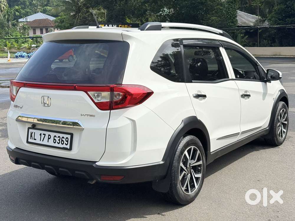 Honda Br-v 1.5 E I-vtec Mt, 2016, Petrol