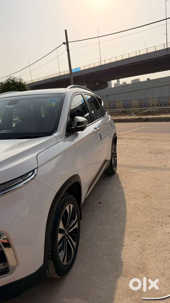 Mg Hector Sharp Cvt Petrol (top Model)