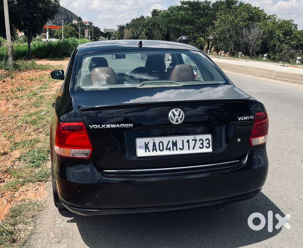 Volkswagen Vento Petrol Manual 2011
