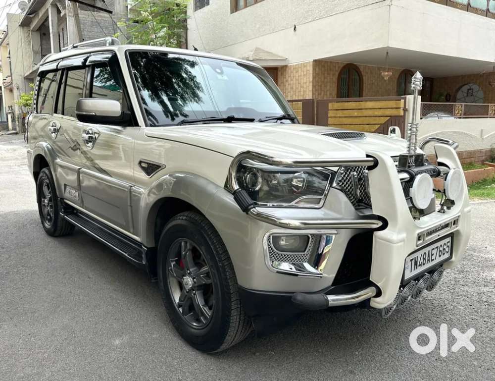 Mahindra Scorpio S10, 2016, Diesel