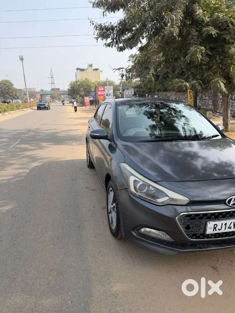 I20 Asta Top Model  New Insurance
Recently Service