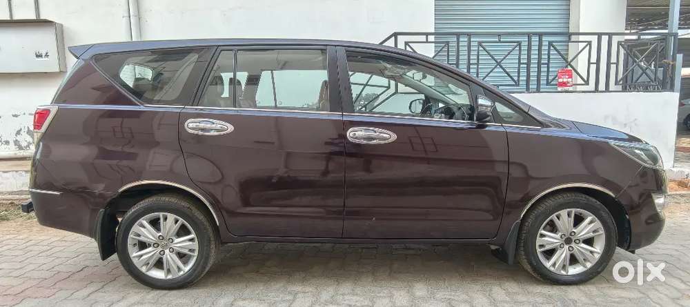 Toyota Innova Crysta 2018 Diesel Well Maintained