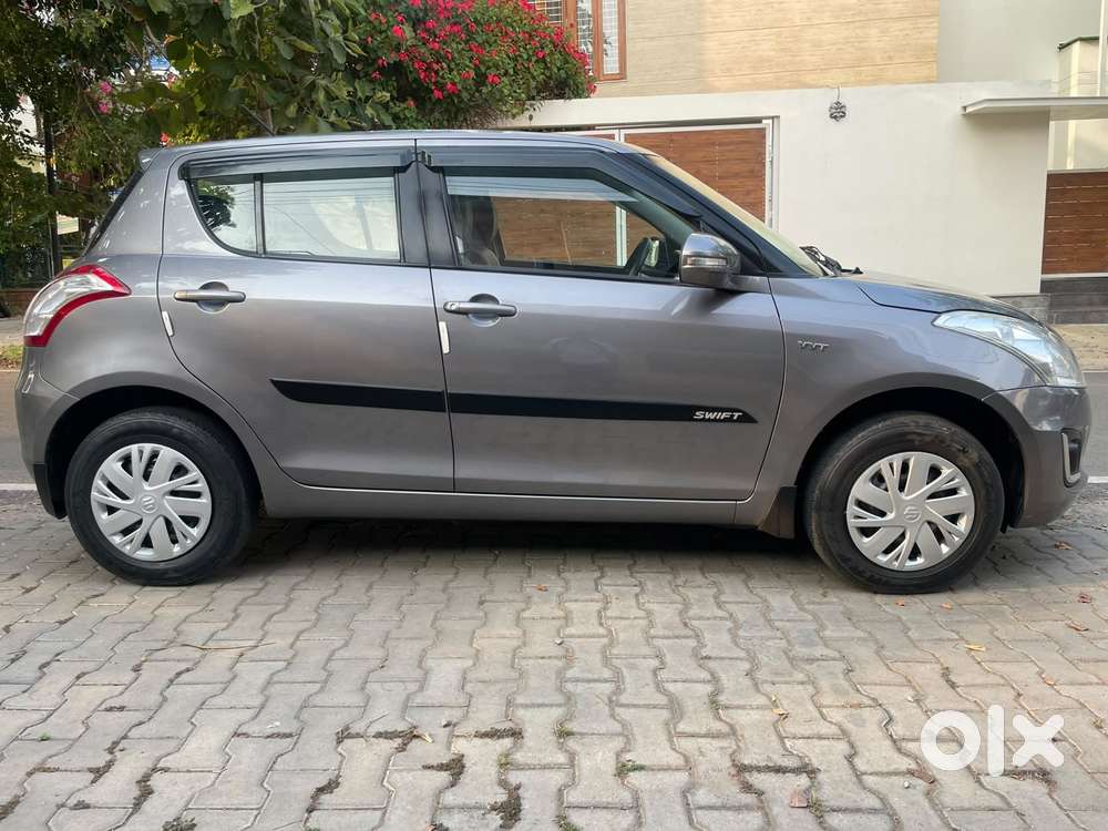 Maruti Suzuki Swift Vxi + Manual, 2016, Petrol