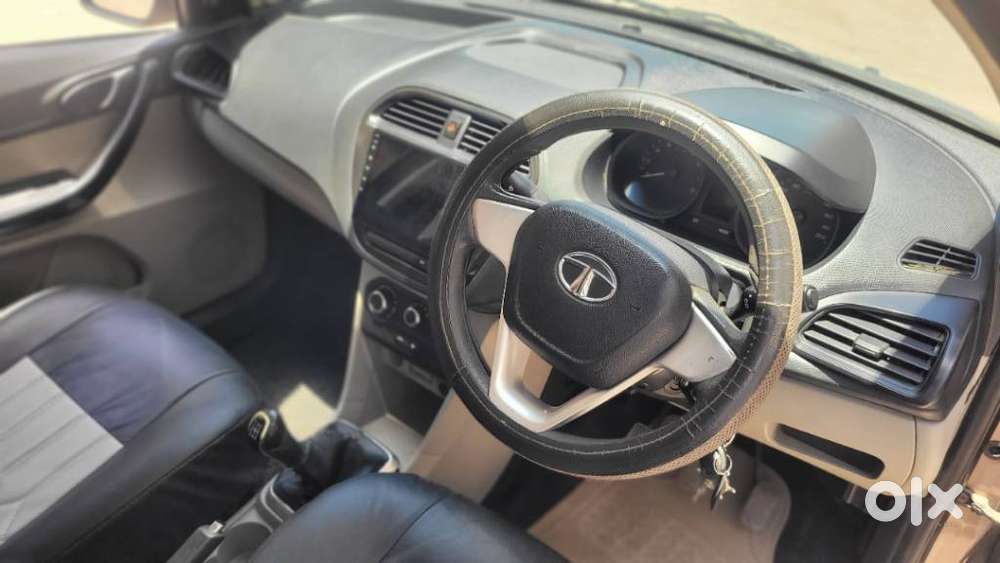 Tata Tiago, 2016, Petrol