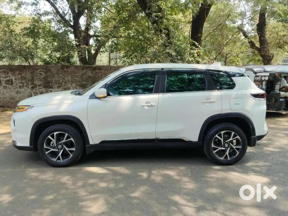 Toyota Urban Cruiser Hyryder, 2025, Petrol